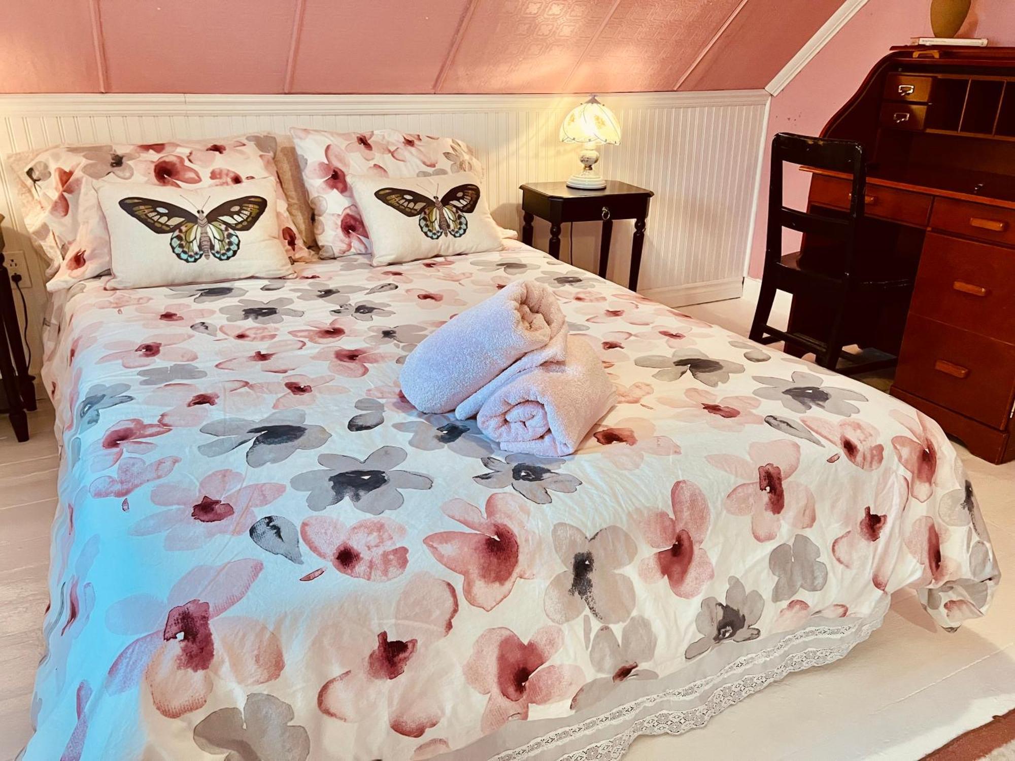 Bed and Breakfast Bed & Cafe Petit Papillon Grandes-Bergeronnes Exterior foto