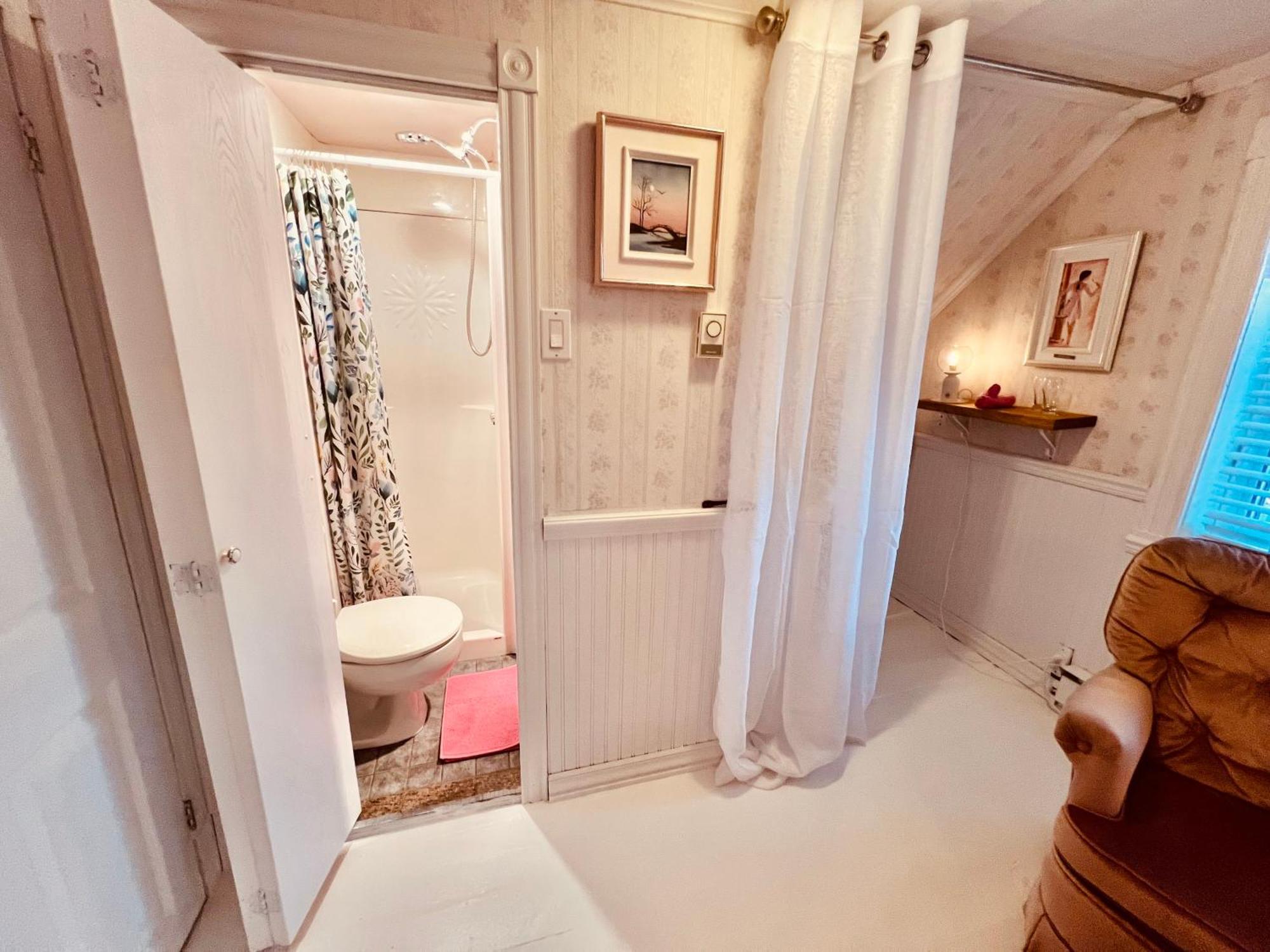 Bed and Breakfast Bed & Cafe Petit Papillon Grandes-Bergeronnes Habitación foto