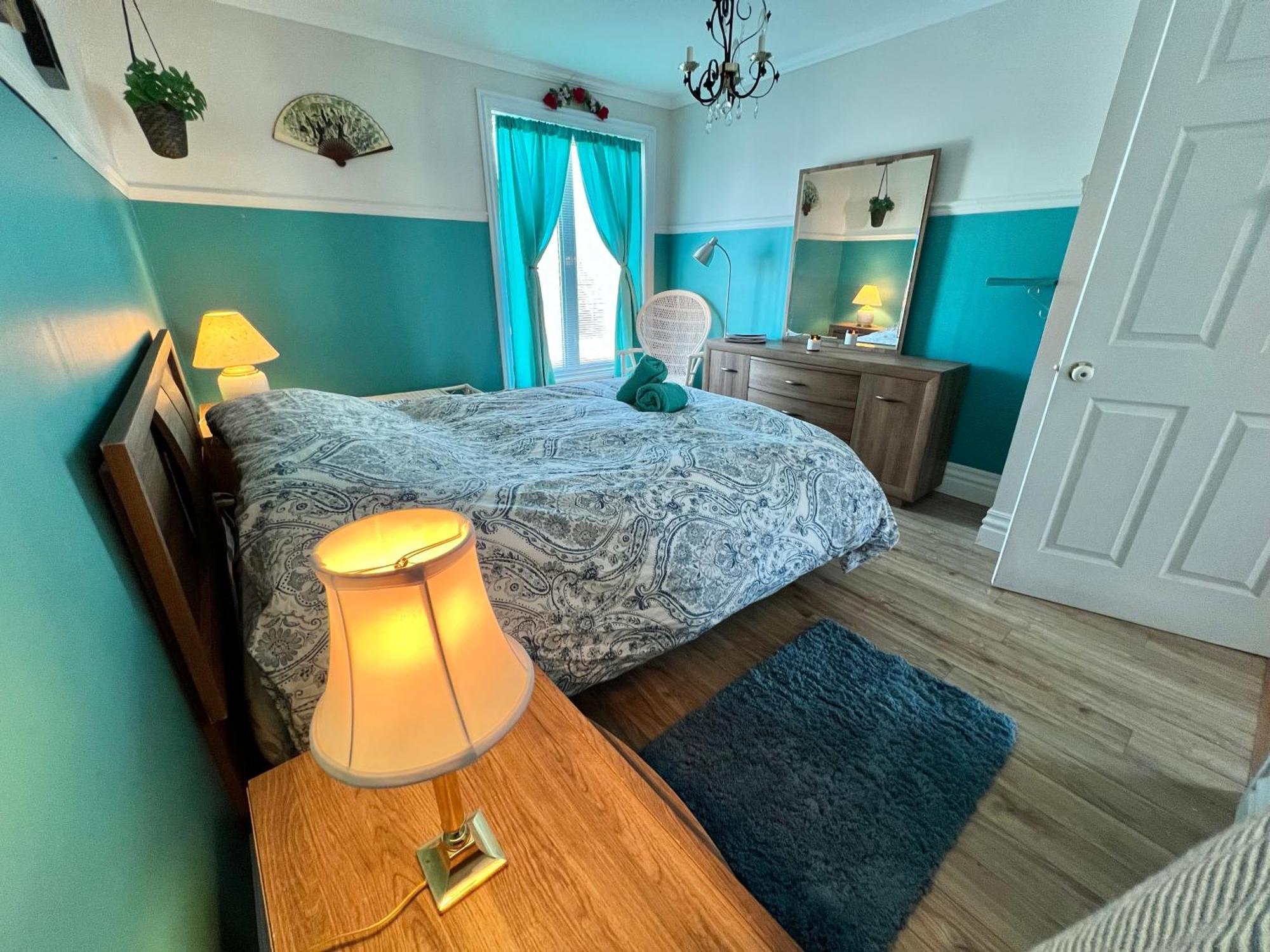 Bed and Breakfast Bed & Cafe Petit Papillon Grandes-Bergeronnes Exterior foto